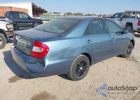2004 Toyota Camry Le z USA, uszkodzony, nr VIN 4T1BE32K14U848988